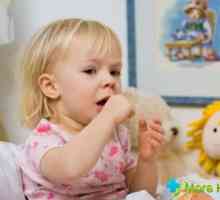 Jak zastavit kašel u dítěte v noci: tipy a triky
