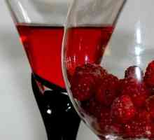 Raspberry likér - ochucené sváteční dekorace a pomoc při nachlazení!
