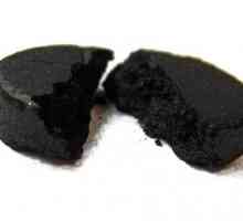 Naneste aktivního uhlí akné