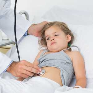 Pokud vaše dítě má bolesti žaludku a teplotu - co mám dělat?