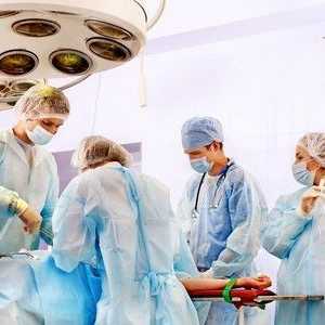 Chirurgické odstranění cévních uzlin v tříslech