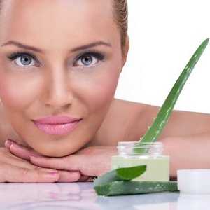 Použití šťávy z aloe vera pro kosmetické účely na obličej
