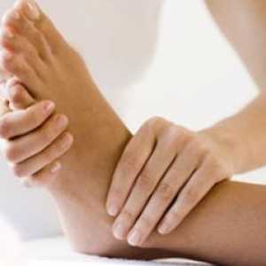 Otoky nohou - příčiny, léčba