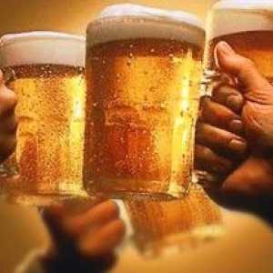 Pivo alkoholismus: degradace jedince a princip tichého souhlasu