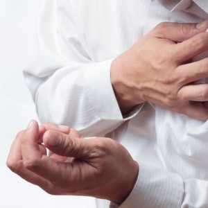 Příznaky anginy pectoris a srdeční arytmie